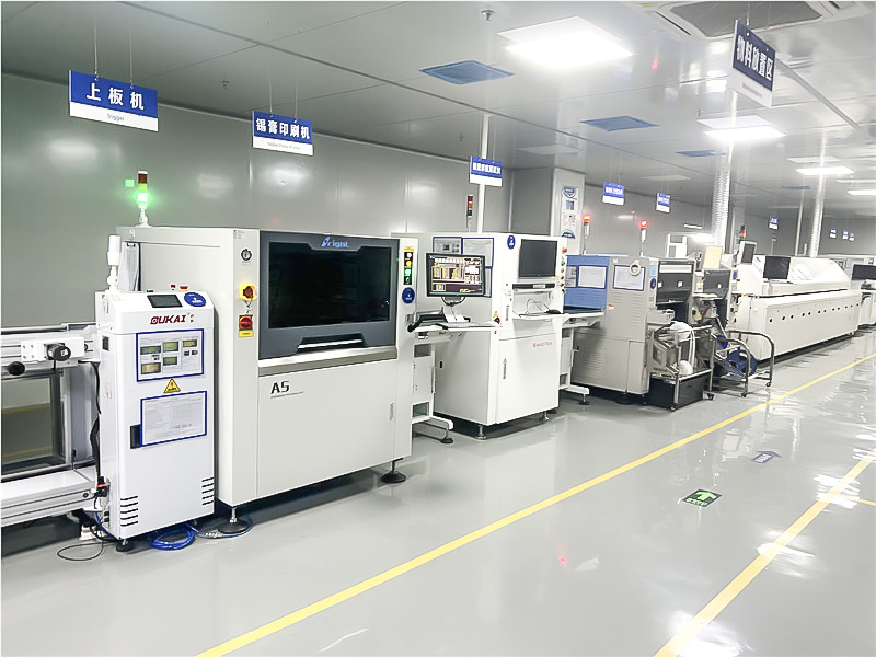 Fully automatic SMT production line